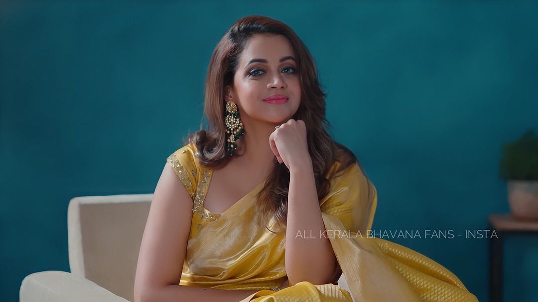  'പൊന്നു ഭാവന ഇങ്ങനെ ചിരിക്കല്ലേ'...ഭാവനയുടെ കിടിലൻ ഫോട്ടോകൾ..ഏറ്റെടുത്ത് ആരാധകർ