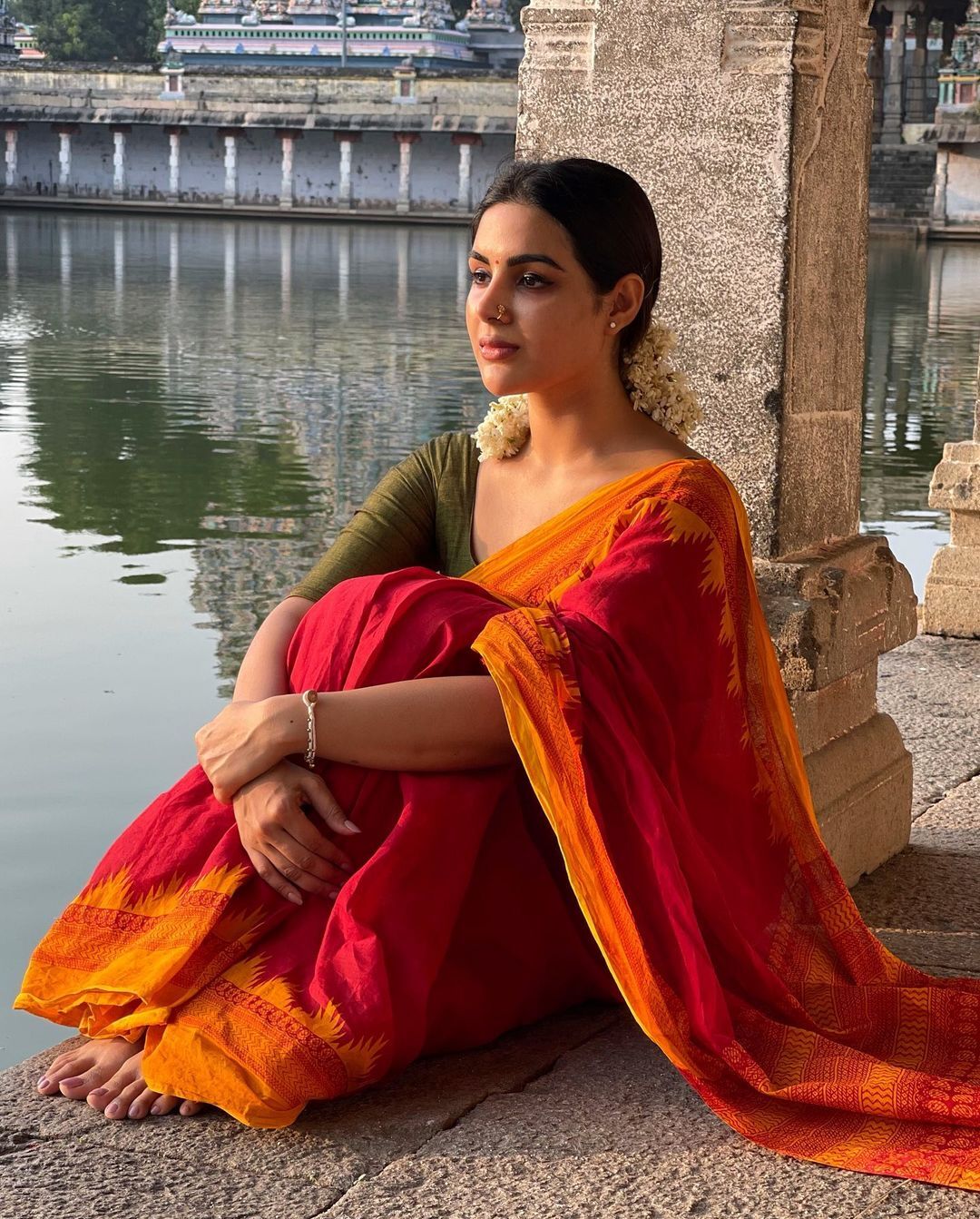 ആരെയും കൊതിപ്പിക്കും!! സംയുക്ത മേനോന്റെ പുതിയ ചിത്രങ്ങള്‍ വൈറല്‍