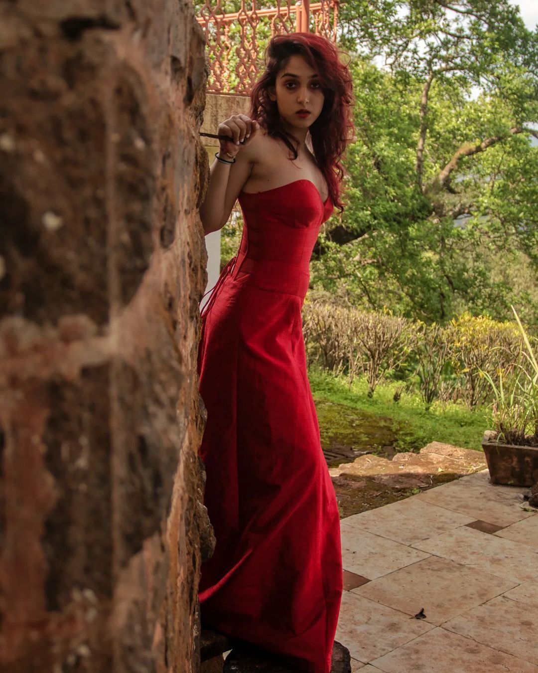 বিকিনি পরে পুলে জলকেলি করছেন আমির খানের মেয়ে ইরা, ইন্টারনেটে ভাইরাল ছবি