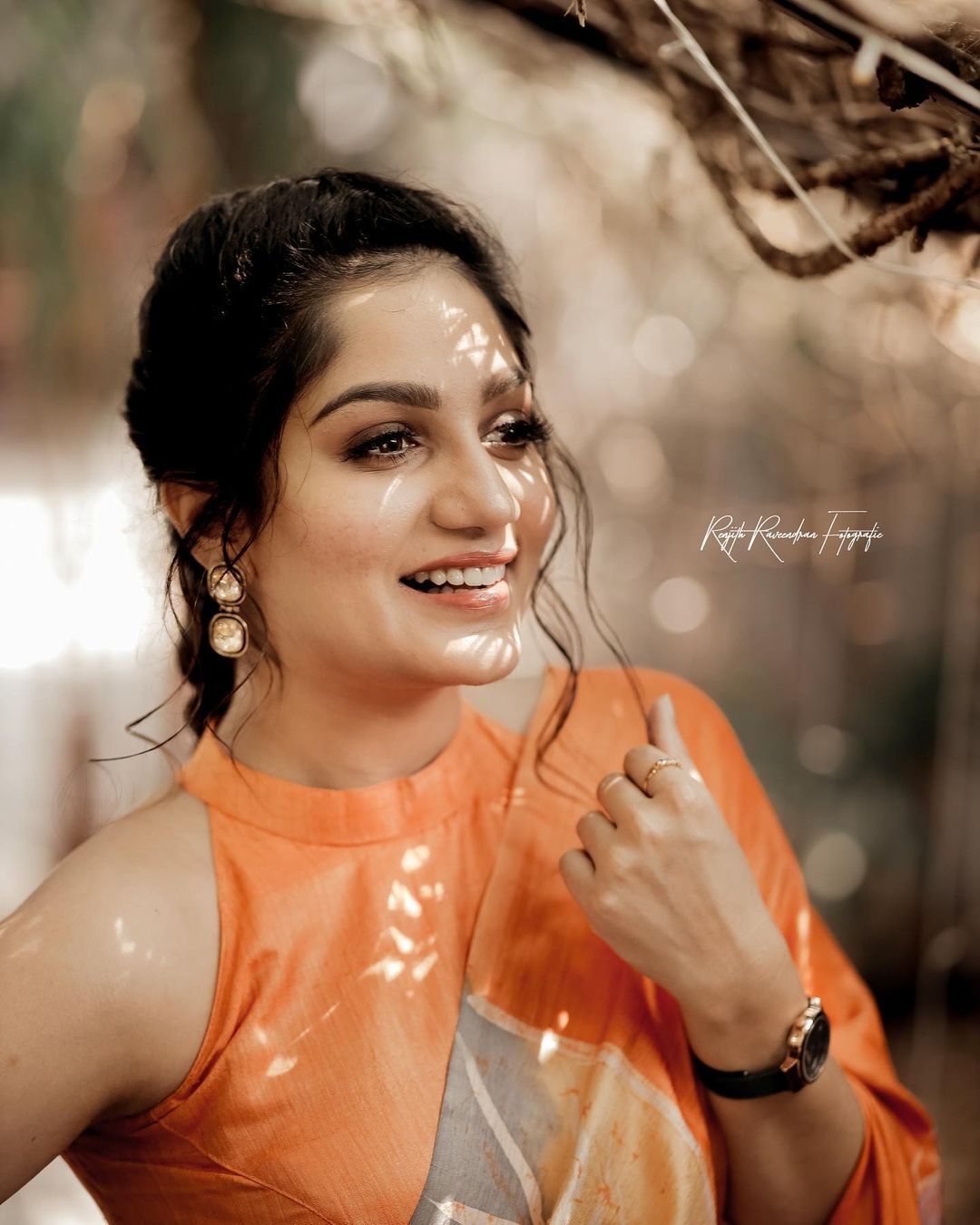 സാരിയഴകില്‍ സ്റ്റൈലിഷായി ആര്യ; എന്തൊരു ക്യൂട്ടാണെന്ന് ആരാധകര്‍, വൈറല്‍ ചിത്രങ്ങള്‍