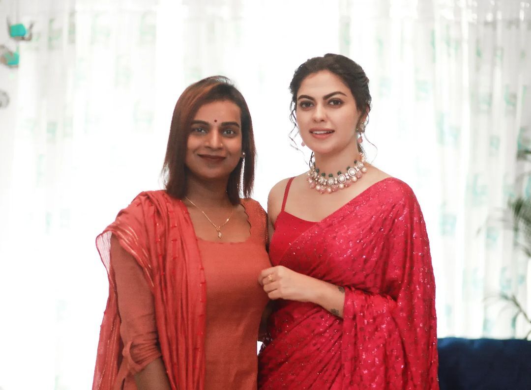 സാരി ലുക്കിൽ അല്ലേ അനുശ്രീ കിടിലൻ ? നിങ്ങളുടെ അഭിപ്രായം എന്താ? ചിത്രങ്ങൾ വൈറൽ ആണേ