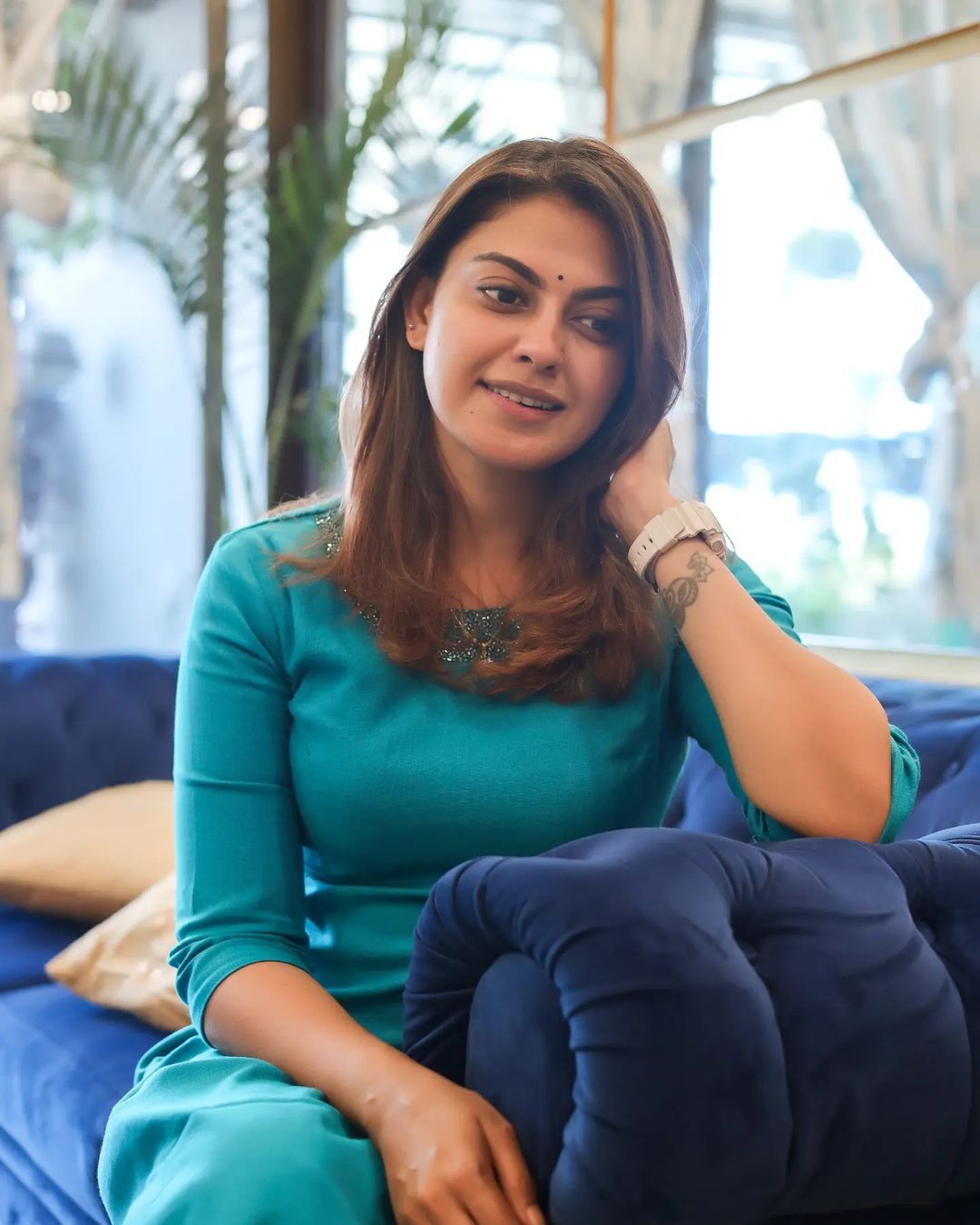 സാരി ലുക്കിൽ അല്ലേ അനുശ്രീ കിടിലൻ ? നിങ്ങളുടെ അഭിപ്രായം എന്താ? ചിത്രങ്ങൾ വൈറൽ ആണേ