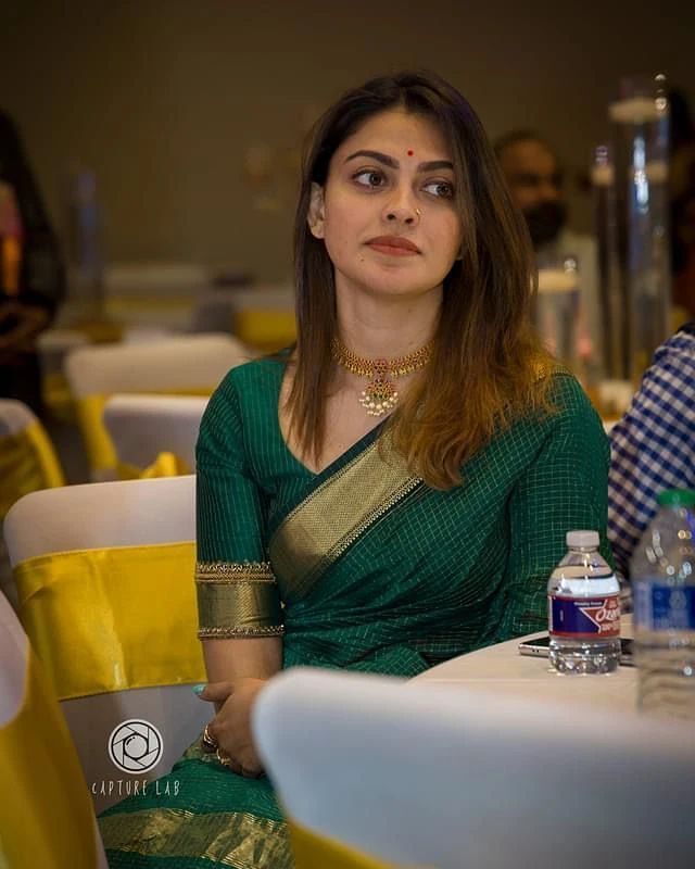  സാരിയുടെ ആരാധിക അനുശ്രീ:  അപ്പോൾ ആരാധകർ ഈ ലുക്കിൽ ലൈക്ക് അടിക്കില്ലേ?; നല്ല കിടിലൻ ചിത്രങ്ങൾ 