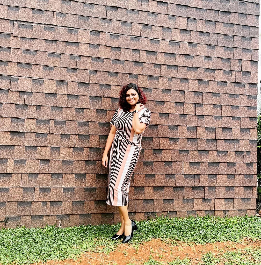 അശ്വതി ശ്രീകാന്ത് അല്ലേ? അതെ; ആരാധകർക്ക് ഈ ലുക്കിൽ ചെറിയ സംശയം; കാണാം 