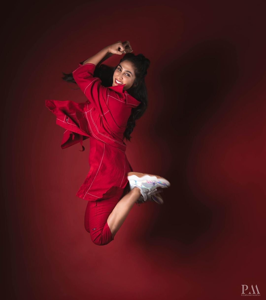 ഷീ ഈസ് നൈസ്; ദീപ്തി സതിയാണ് ബാക്കി പറയാൻ വയ്യ; വൈറൽ ചിത്രങ്ങൾ ഏറ്റെടുത്ത് ഫാൻസ് പിള്ളേർ