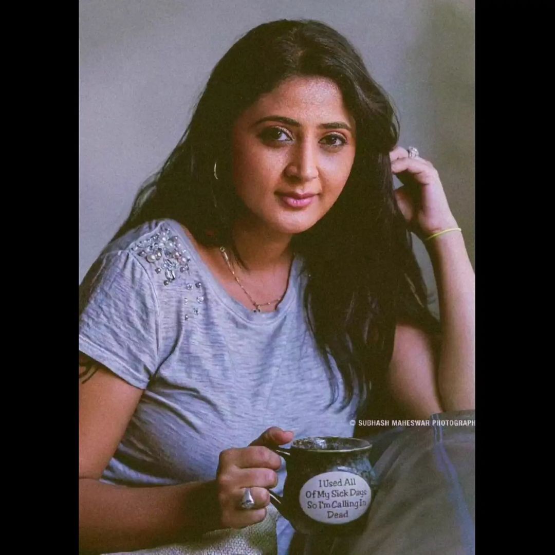 കള്ള ചിരിയിൽ കനിഹ;  ആരാധകരുടെ മനം കവർന്നു; ചിത്രങ്ങൾ കാണാം