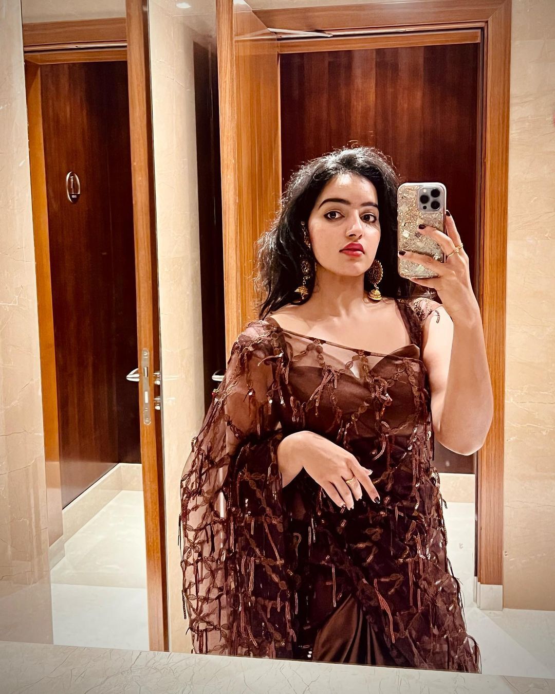 ഒന്നും പറയാനില്ല... കിടുക്കി, തിമിര്‍ത്തു.. മാളവികയുടെ പുതിയ ചിത്രങ്ങള്‍ കാണാം