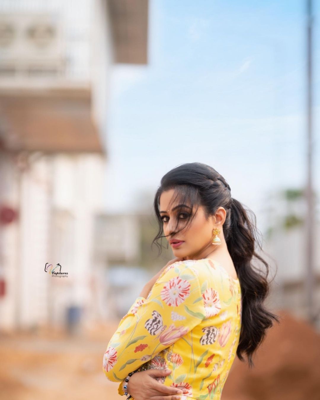 ആറ്റിറ്റിയൂഡ്... ആറ്റിറ്റിയൂഡ്; പ്രിയാമണിയുടെ പുത്തന്‍ ചിത്രങ്ങള്‍ കണ്ടോ