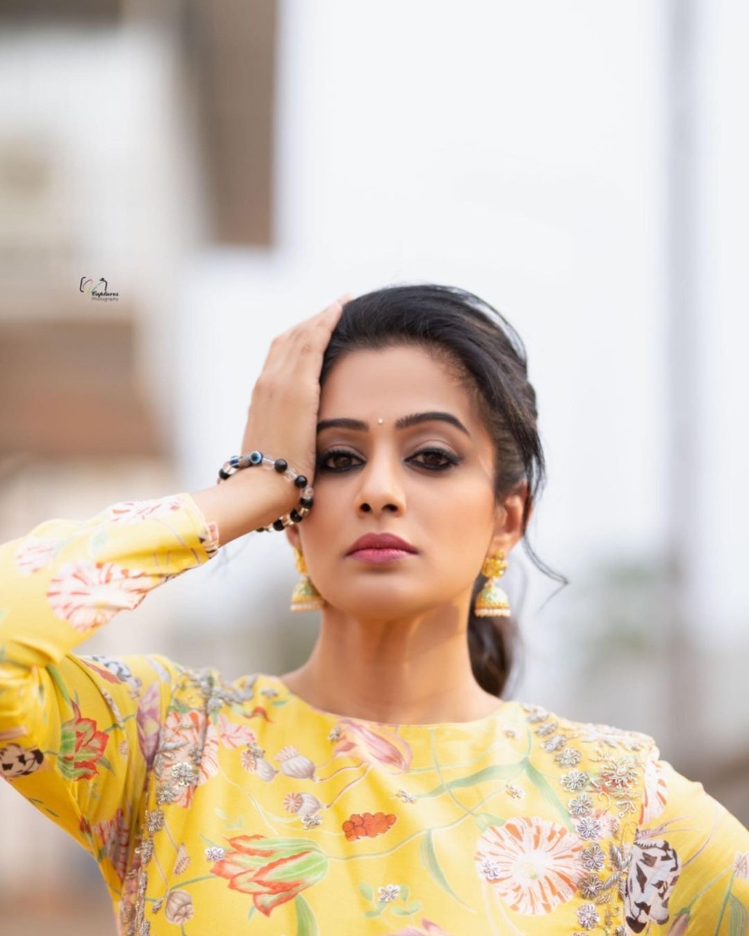 ആറ്റിറ്റിയൂഡ്... ആറ്റിറ്റിയൂഡ്; പ്രിയാമണിയുടെ പുത്തന്‍ ചിത്രങ്ങള്‍ കണ്ടോ