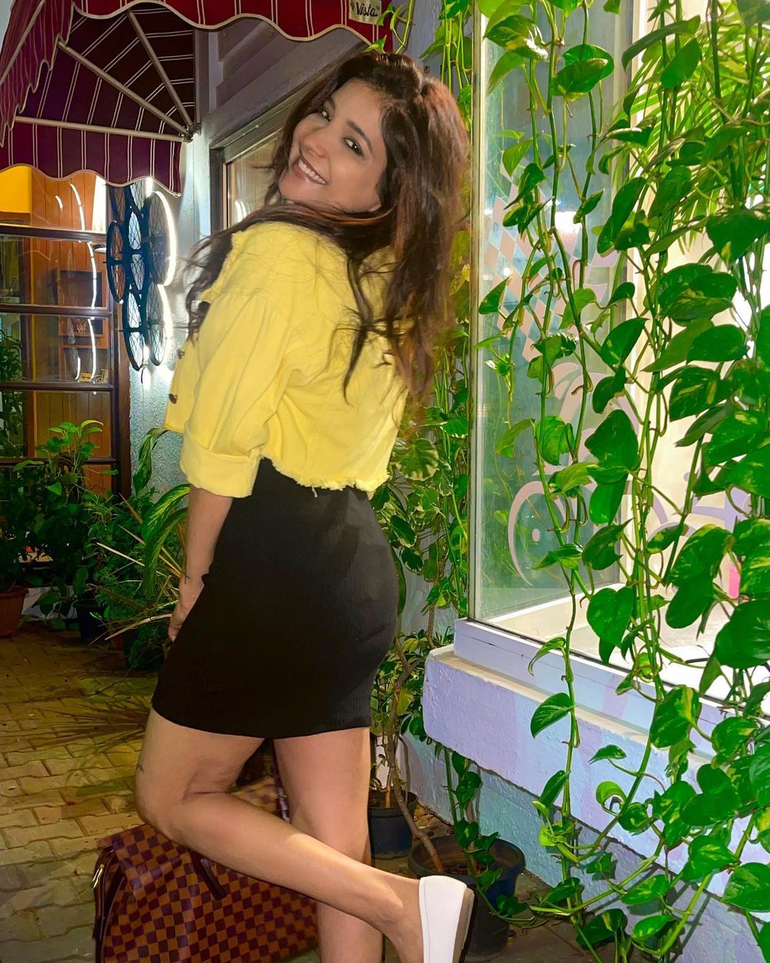 സാക്ഷി അഗർവാളിന്റെ ഈ നോട്ടത്തിൽ ദാ ആരാധകർ വീണ് പോകില്ലെ; ഇൻസ്റ്റ ഇളക്കി മറിച്ച ചിത്രങ്ങൾ ഇത് 