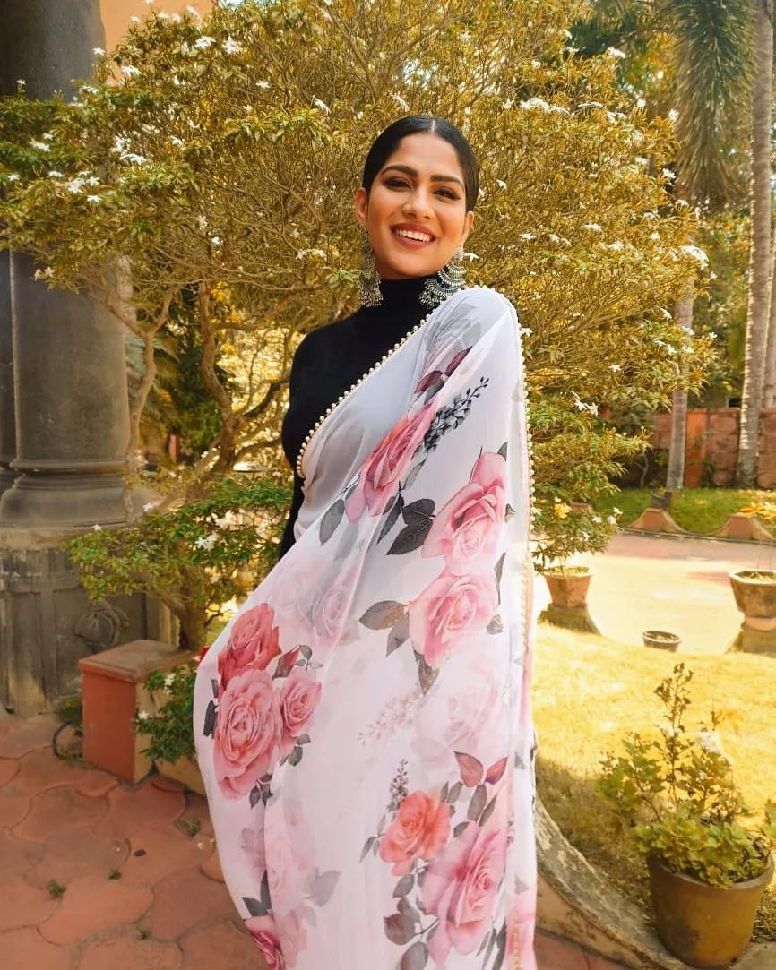 ഇതാണല്ലേ ക്ലാസിക് ബ്യൂട്ടി....സ്വാസികയുടെ പുതിയ ചിത്രങ്ങള്‍ ഏറ്റെടുത്ത് ആരാധകര്‍