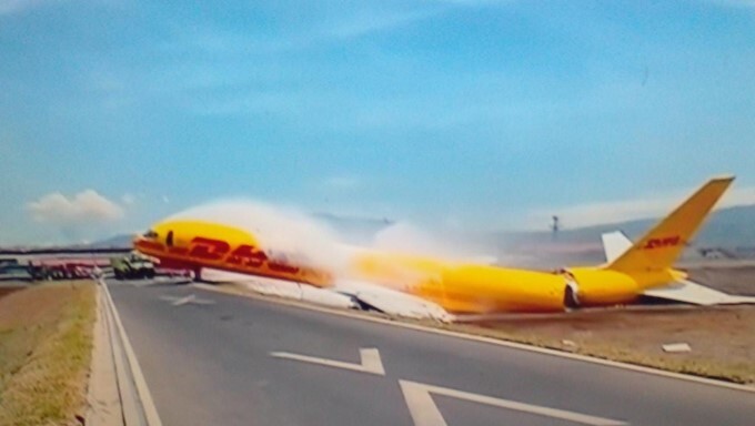Cargo plane splits into two Part as it makes emergency landing