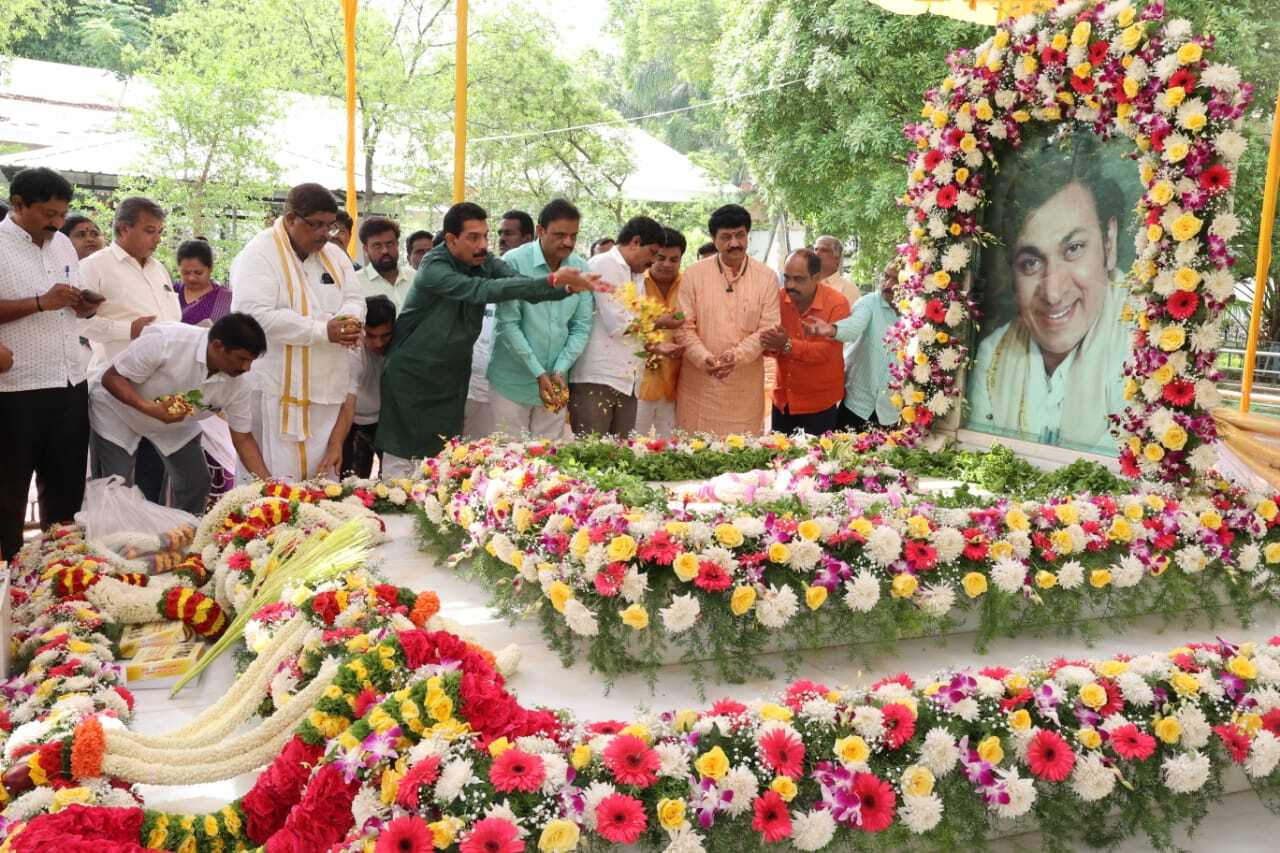 ಚಿತ್ರಗಳು; ಡಾ. ರಾಜ್‌ಕುಮಾರ್ ರಥೋತ್ಸವಕ್ಕೆ ಕಟೀಲ್ ಚಾಲನೆ 