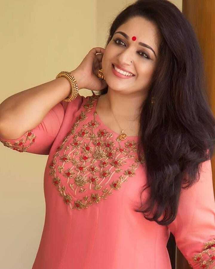 വിദേശത്താണോ? 6 മാസങ്ങൾക്ക് ശേഷം 'പ്രത്യക്ഷപ്പെട്ട്' കാവ്യാ മാധവൻ, ചിത്രങ്ങൾ