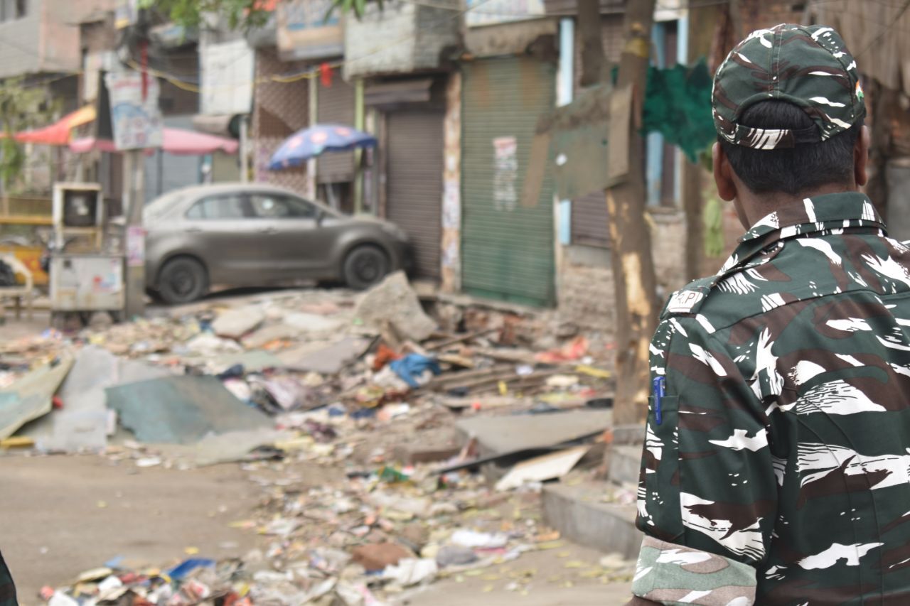 ജഹാംഗീര്‍പുരിയില്‍ വന്‍ പൊലീസ് സന്നാഹം; ചിത്രങ്ങള്‍ കാണാം