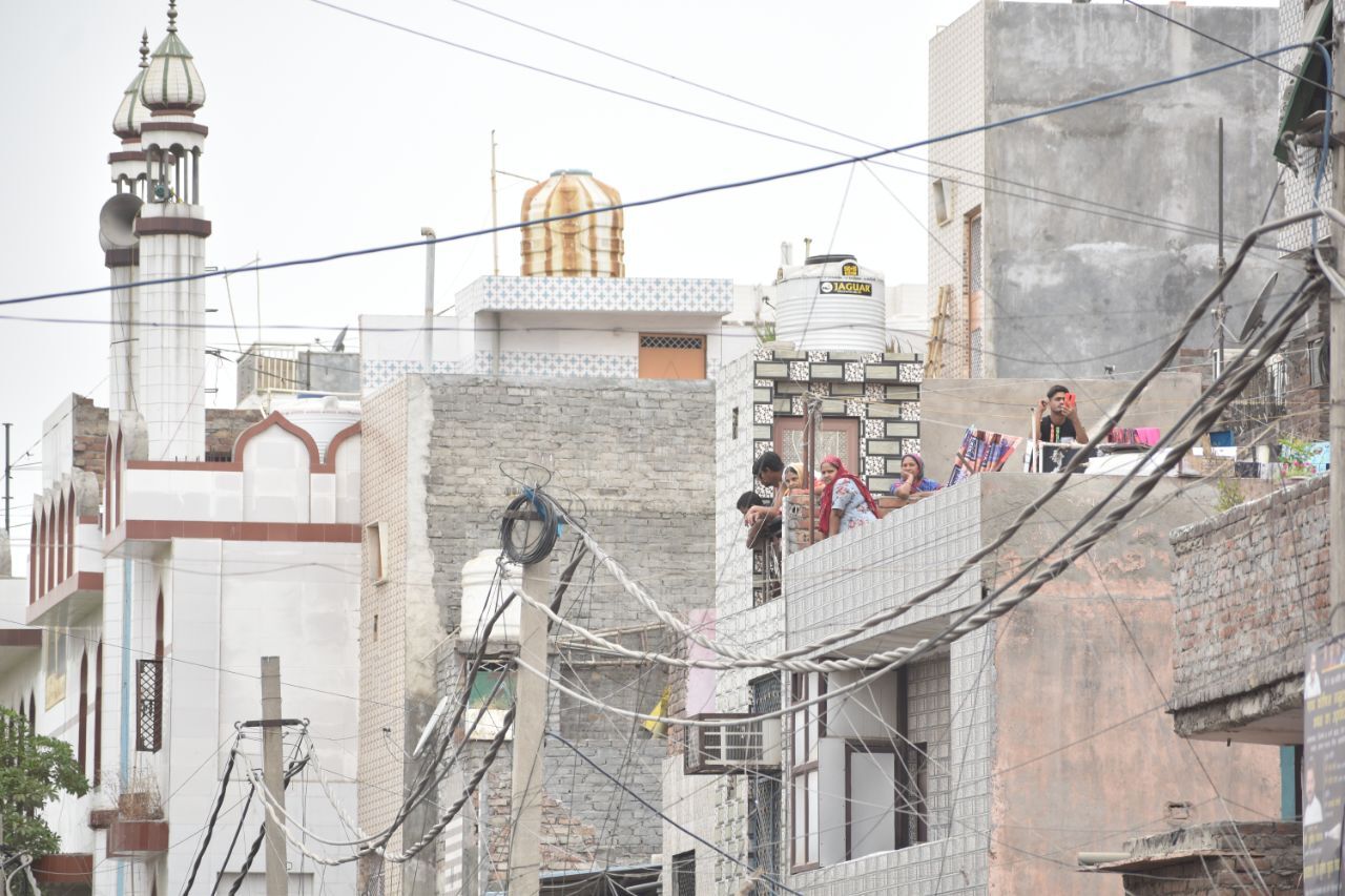 ജഹാംഗീര്‍പുരിയില്‍ വന്‍ പൊലീസ് സന്നാഹം; ചിത്രങ്ങള്‍ കാണാം