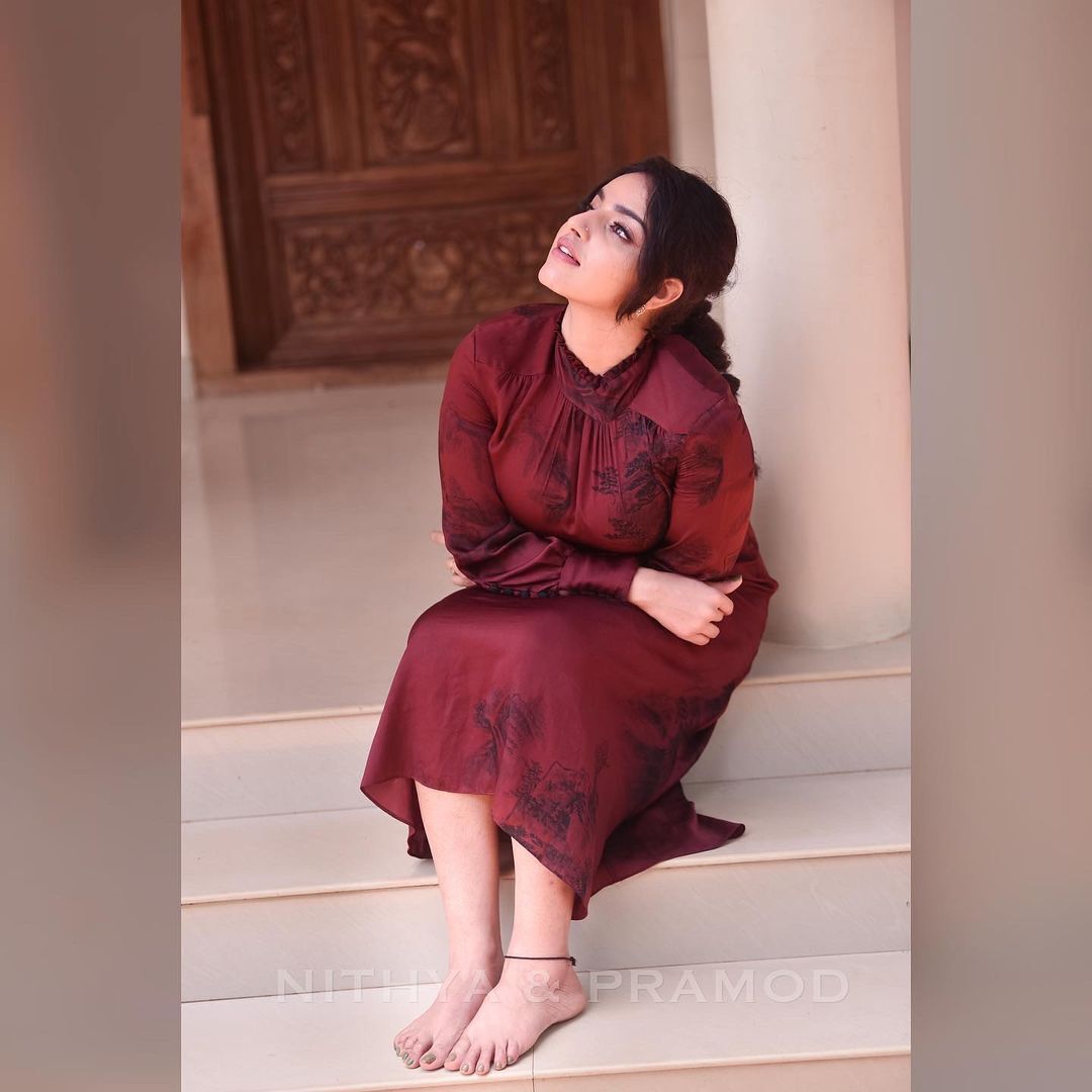 'ബോളിവുഡ് സുന്ദരിമാർ തോറ്റ് പോകും, എന്തൊരു ലുക്കാണിത്...' മാളവിക മേനോന്റെ വൈറൽ ഫോട്ടോകൾ