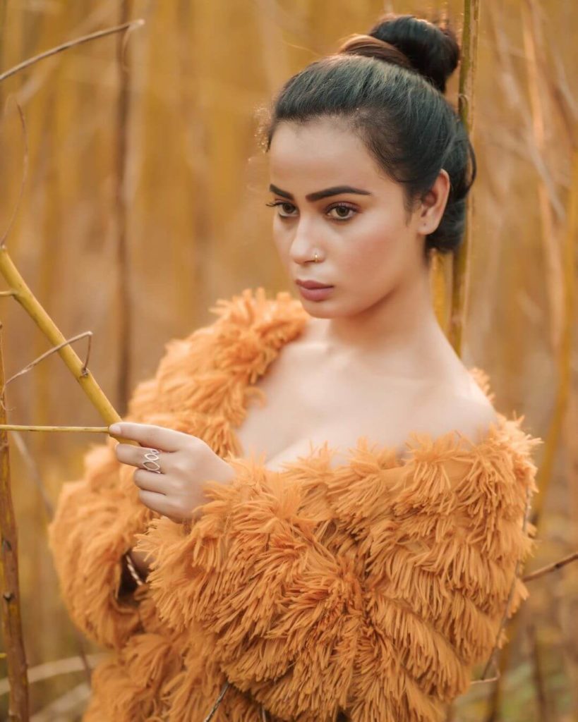  नैना शेट्टी ने कराया स्पोर्ट्स ब्रा में फोटोशूट, नजरें नहीं हटा पाएंगे आप 