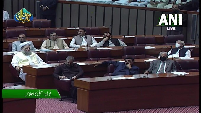 Pakistan National Assembly meets in Islamabad