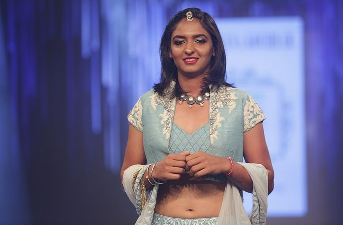 PHOTOS : டாப் 10 அழகிய இந்திய பெண்கள் கிரிக்கெட் வீரர்களின் புகைப்படங்கள்..!  