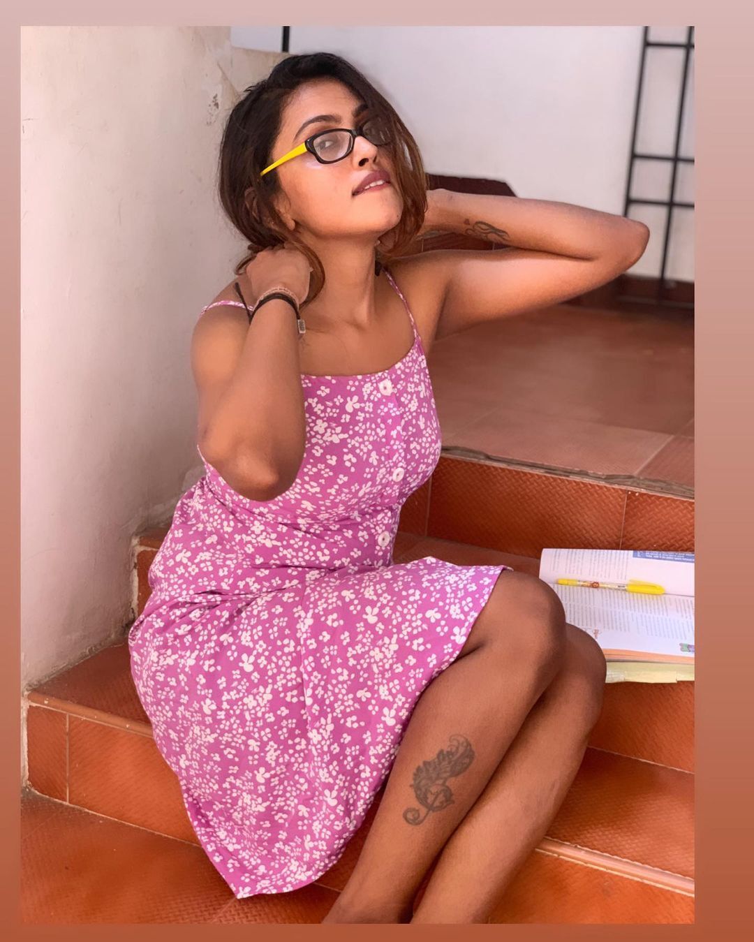 PHOTOS : பிங்க் நிற உடையில் ஒரு    பஞ்சுமிட்டாய்....ஜொள்ளு விடும் ரசிகர்கள்.... நடிகை ஸ்ரீ நிகா  படங்கள் உங்களுக்காக!