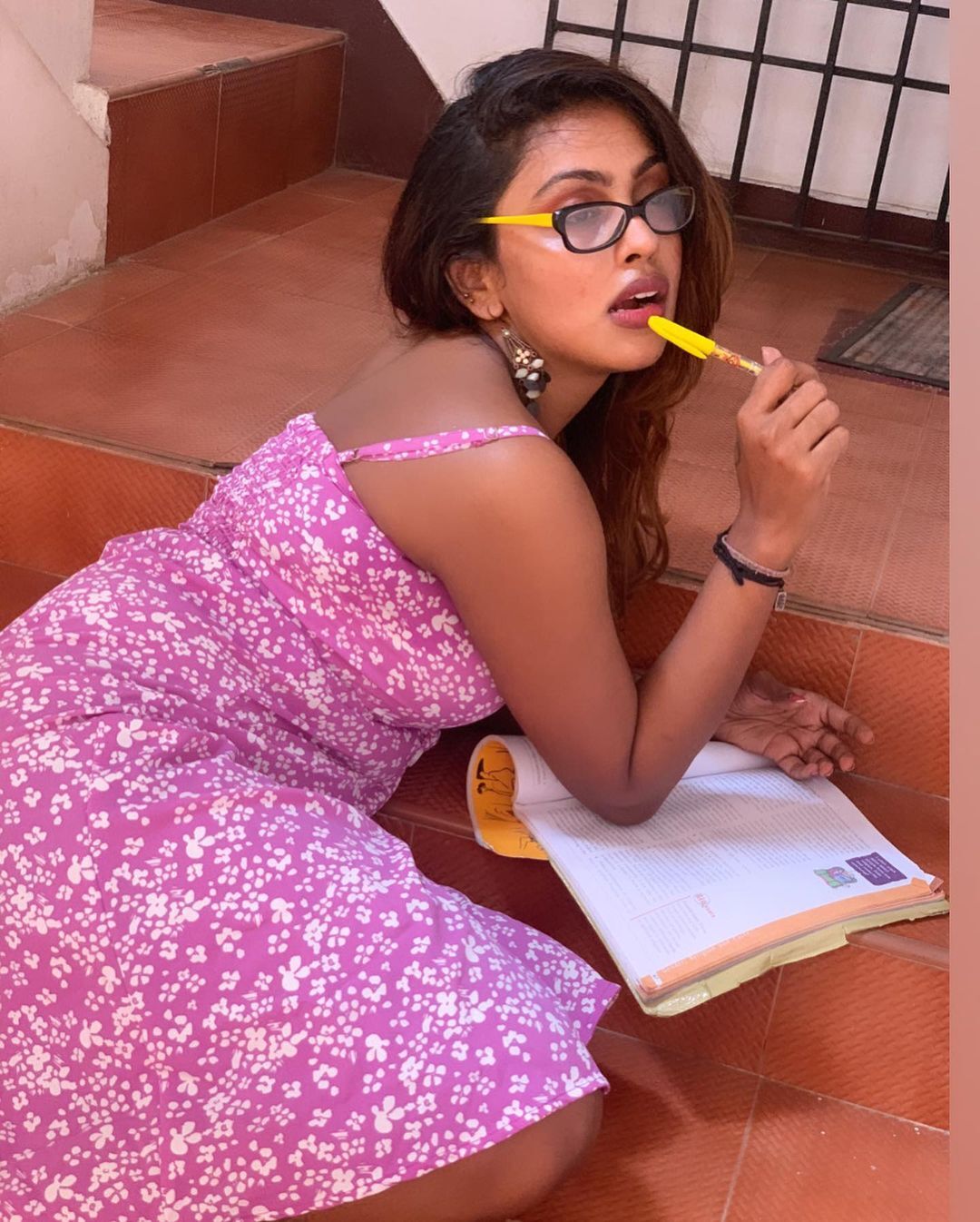 PHOTOS : பிங்க் நிற உடையில் ஒரு    பஞ்சுமிட்டாய்....ஜொள்ளு விடும் ரசிகர்கள்.... நடிகை ஸ்ரீ நிகா  படங்கள் உங்களுக்காக!