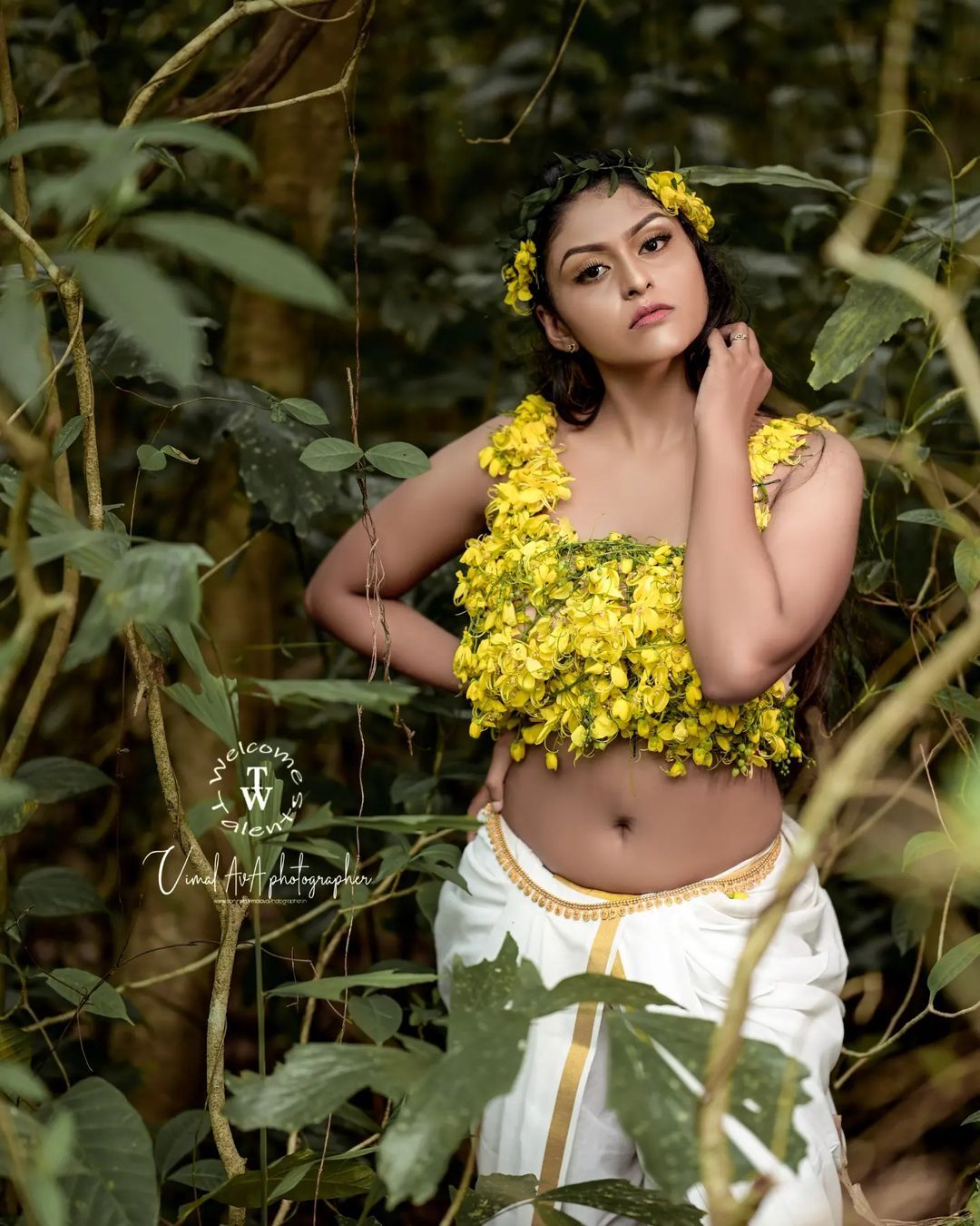 PHOTOS : கேரளா புத்தாண்டு....தெறிக்க விடும் மாடல் அழகிகள்....கலக்கல் புகைப்படங்கள் இங்கே!