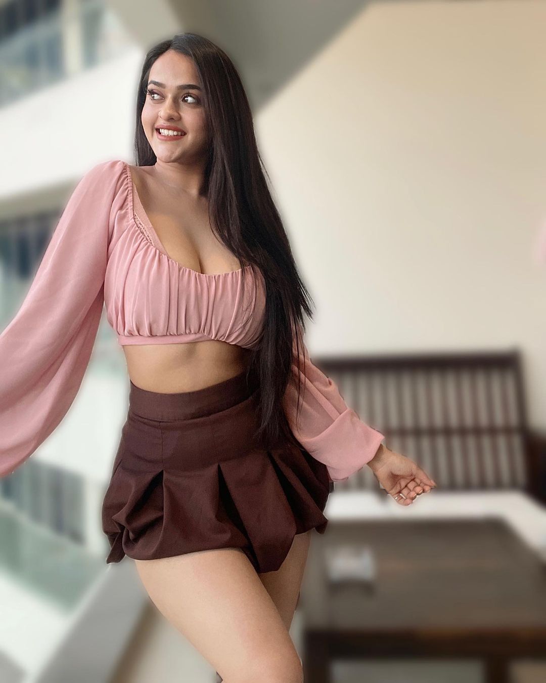 PHOTOS : அட அட...புன்னகையில் ரசிகர்களை கட்டி போடும் பிரஜக்தா துசானே...கலக்கல் படங்கள் இங்கே!