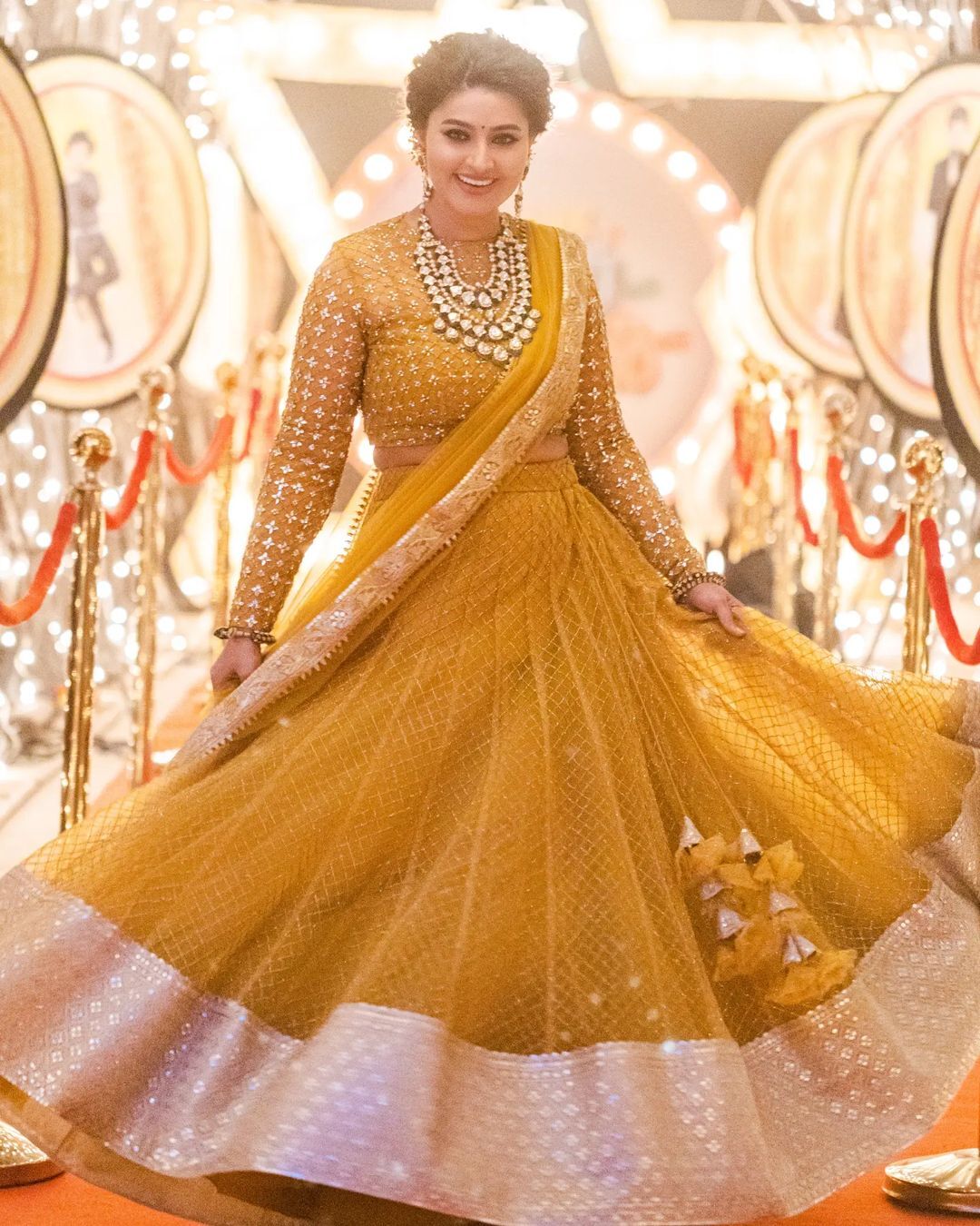 ഇതാര് ദേവസേനയോ; പൊളി ലുക്കിലാണല്ലോയെന്ന് ആരാധകര്‍, സ്‌നേഹയുടെ വൈറല്‍ ചിത്രങ്ങള്‍