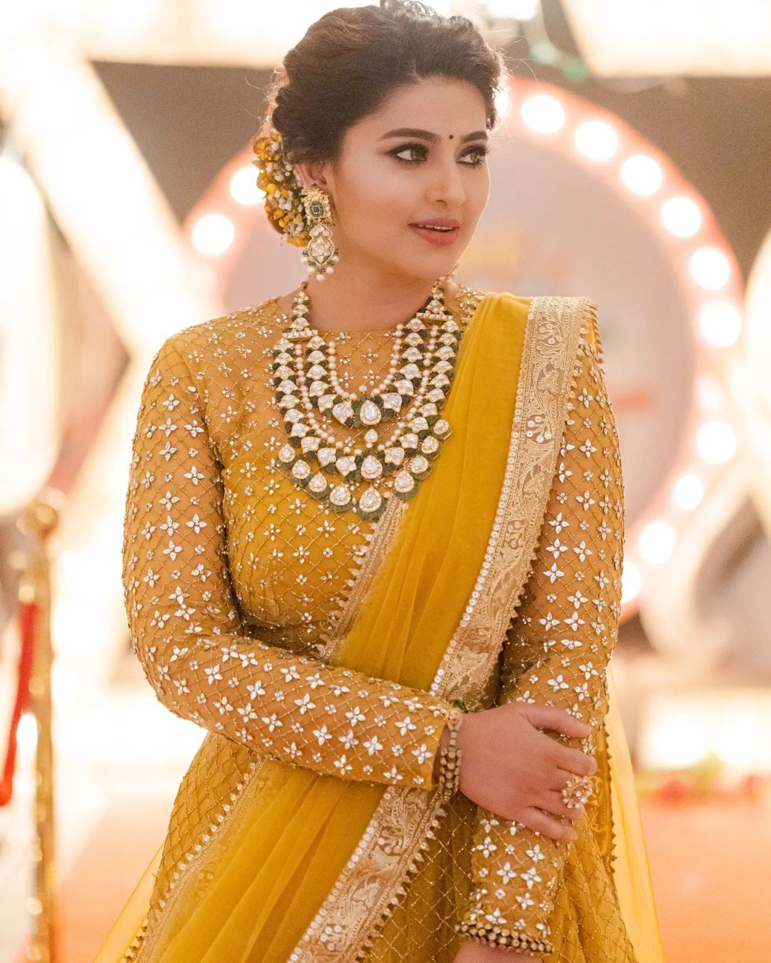 ഇതാര് ദേവസേനയോ; പൊളി ലുക്കിലാണല്ലോയെന്ന് ആരാധകര്‍, സ്‌നേഹയുടെ വൈറല്‍ ചിത്രങ്ങള്‍