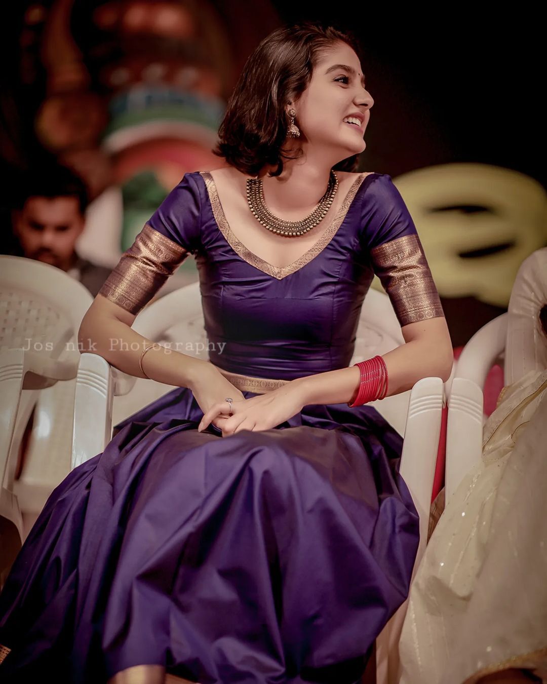 പട്ടുപാവാടയില്‍ അതിസുന്ദരിയായി അനശ്വര രാജന്‍; എന്തൊരു ഭംഗിയെന്ന് ആരാധകര്‍