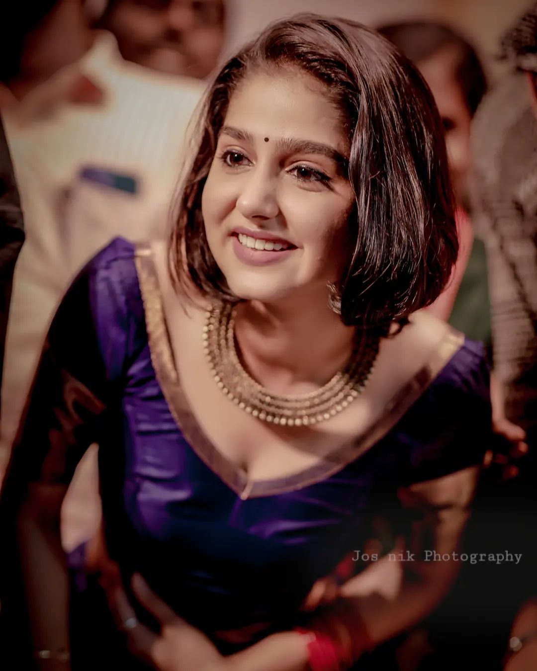 പട്ടുപാവാടയില്‍ അതിസുന്ദരിയായി അനശ്വര രാജന്‍; എന്തൊരു ഭംഗിയെന്ന് ആരാധകര്‍