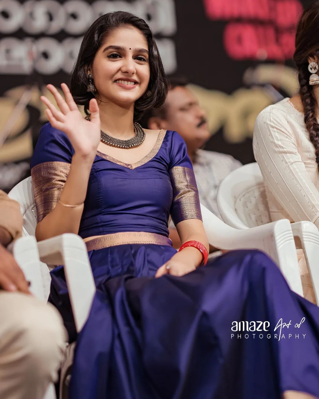 പട്ടുപാവാടയില്‍ അതിസുന്ദരിയായി അനശ്വര രാജന്‍; എന്തൊരു ഭംഗിയെന്ന് ആരാധകര്‍