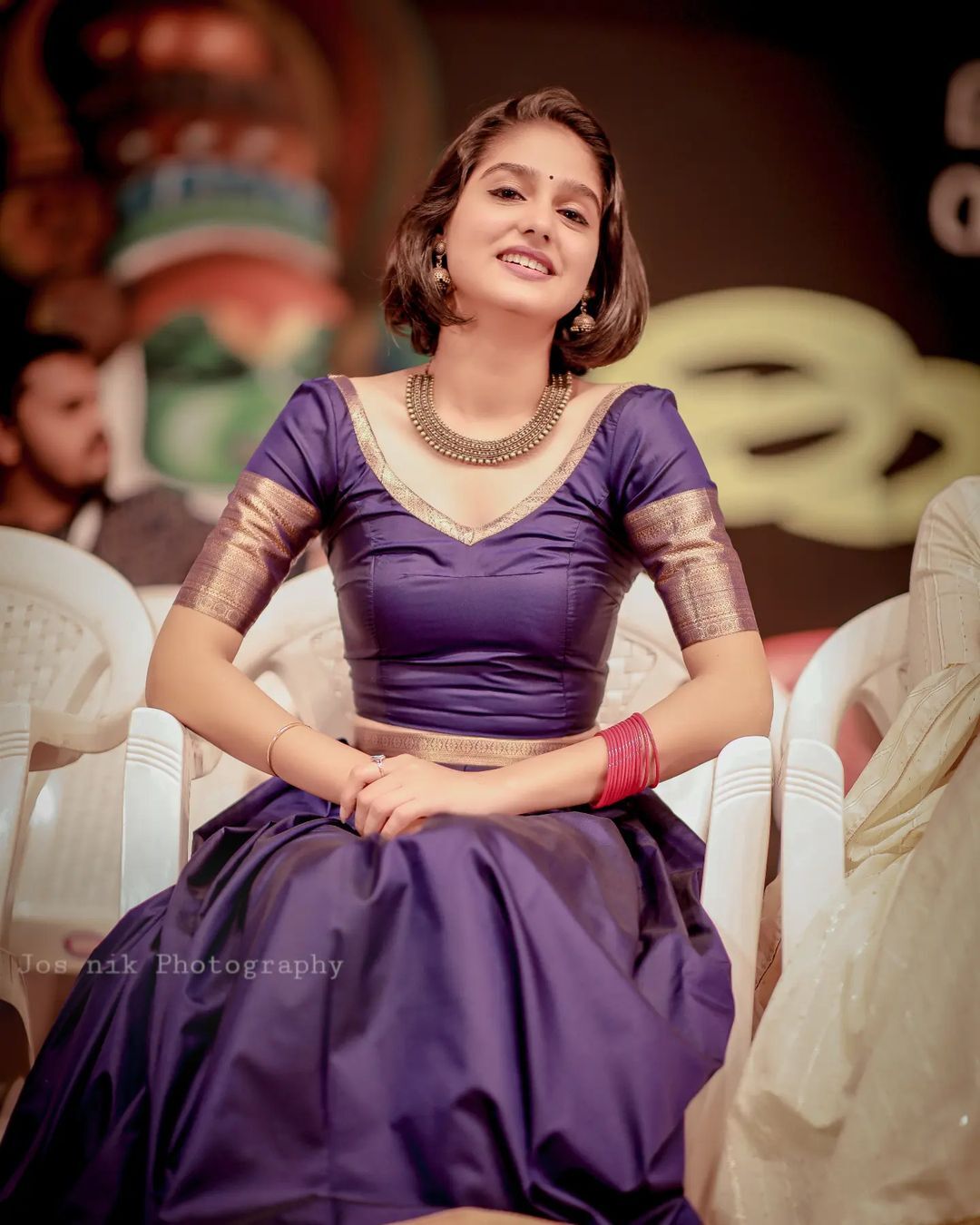 പട്ടുപാവാടയില്‍ അതിസുന്ദരിയായി അനശ്വര രാജന്‍; എന്തൊരു ഭംഗിയെന്ന് ആരാധകര്‍