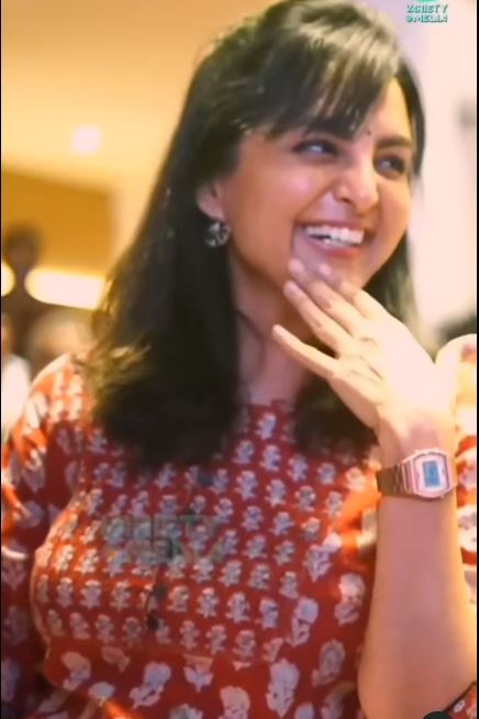 പത്തരമാറ്റ് ചിരി തന്നെ ഹൈലൈറ്റ്: ഒരു രക്ഷയുമില്ലെന്ന് ആരാധകർ