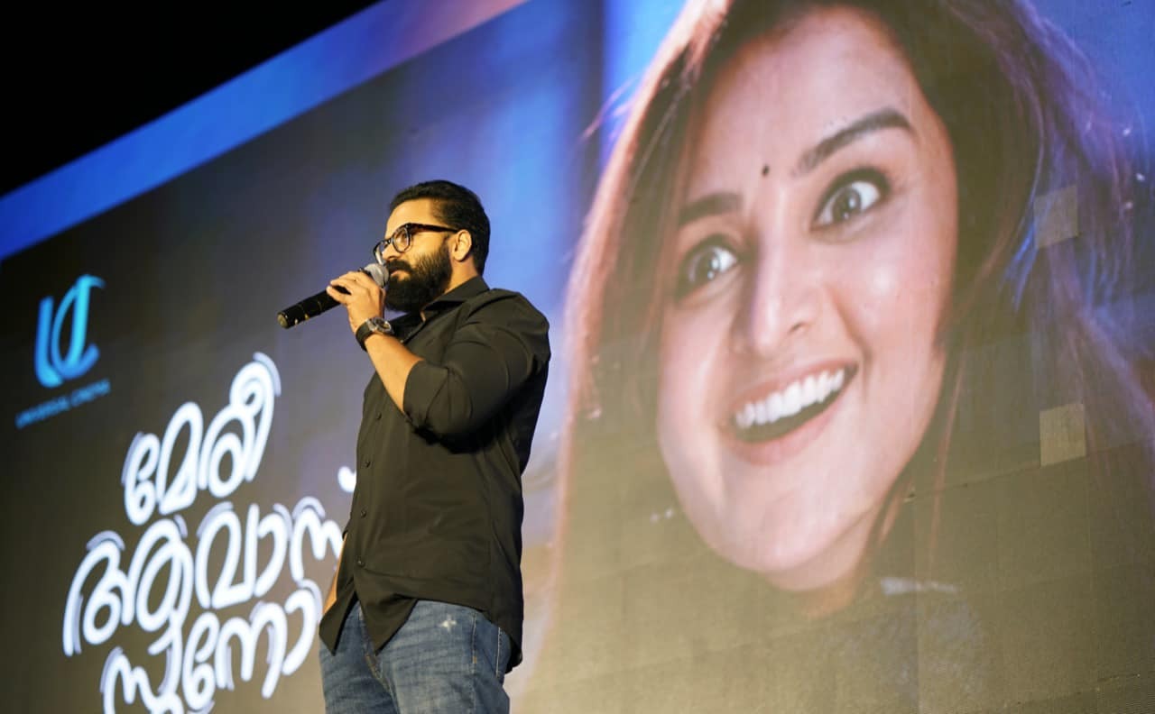 പത്തരമാറ്റ് ചിരി തന്നെ ഹൈലൈറ്റ്: ഒരു രക്ഷയുമില്ലെന്ന് ആരാധകർ