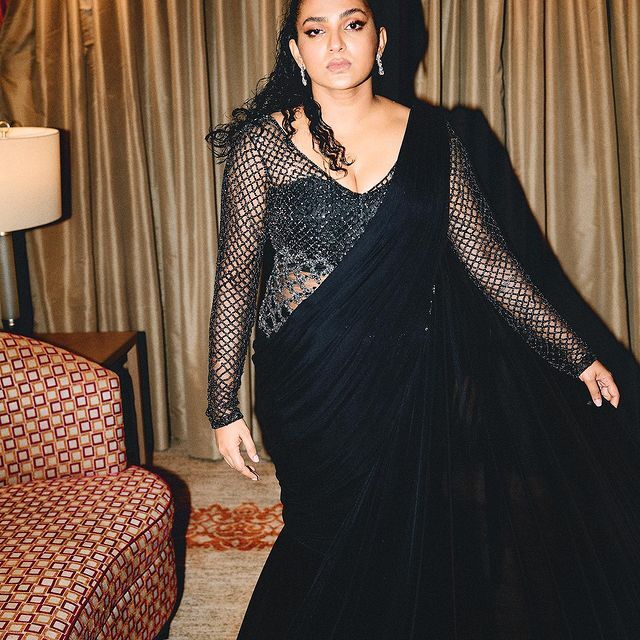 അപൂര്‍വം ഈ ലുക്ക്; പാര്‍വതി തിരുവോത്ത് തന്നെയാണോ? നടി പങ്കുവച്ച ചിത്രങ്ങള്‍ വൈറല്‍