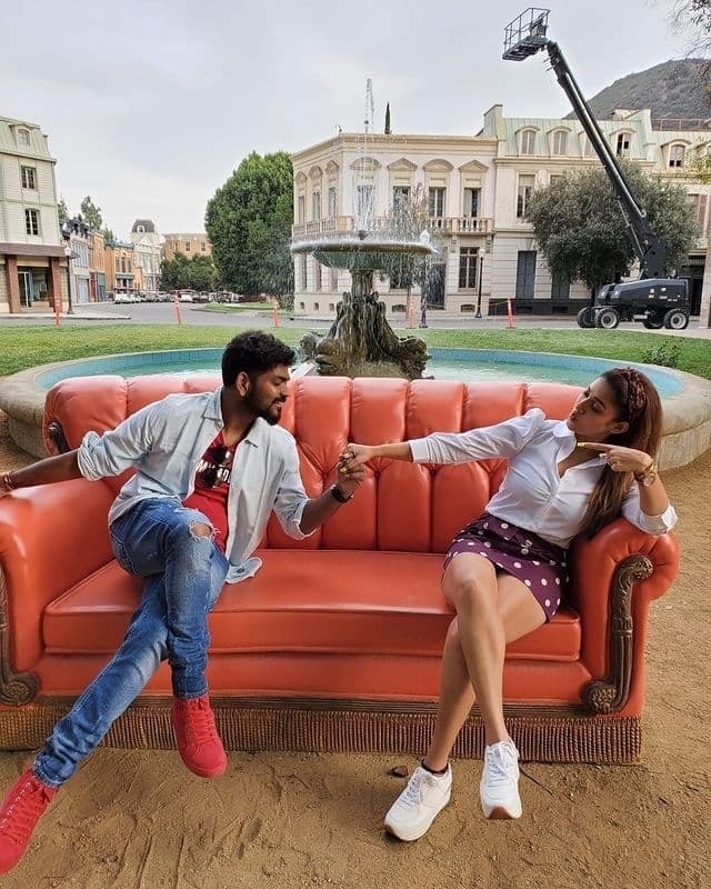 നിറചിരിയില്‍ തിളങ്ങി നയന്‍താര; അവാര്‍ഡ് വേദിയില്‍ വിഘ്‌നേഷും, ചിത്രങ്ങള്‍ കാണാം