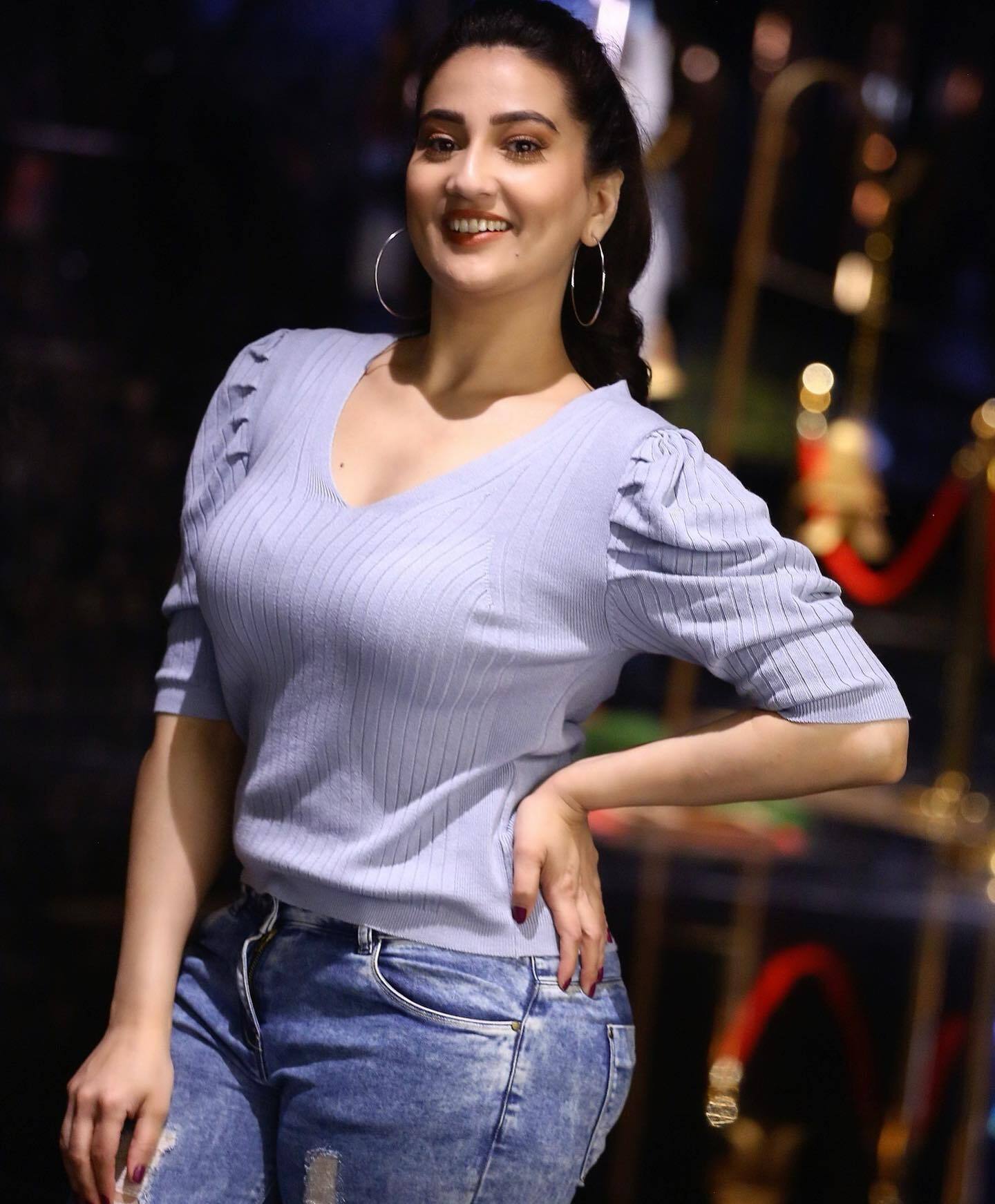 మంజూషాను ఇలా చూస్తే తట్టుకోగలరా..!!