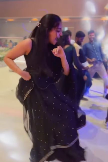 ചില്ലംപൊളി ഡാന്‍സ്, ലുക്ക് അതിലപ്പുറം: പൊളിച്ചടുക്കി അഹാന കൃഷ്ണ