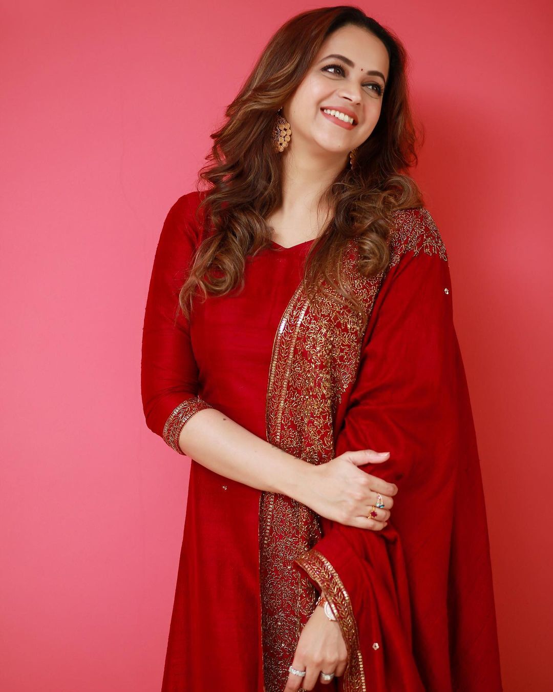 ഇതിനുമപ്പുറം ഒരു അഴകുണ്ടോ? ഇല്ലെന്ന് തീർച്ചപ്പെടുത്തി ആരാധകർ; വൈറലായി ഭാവനയുടെ സ്റ്റാറ്റസ്