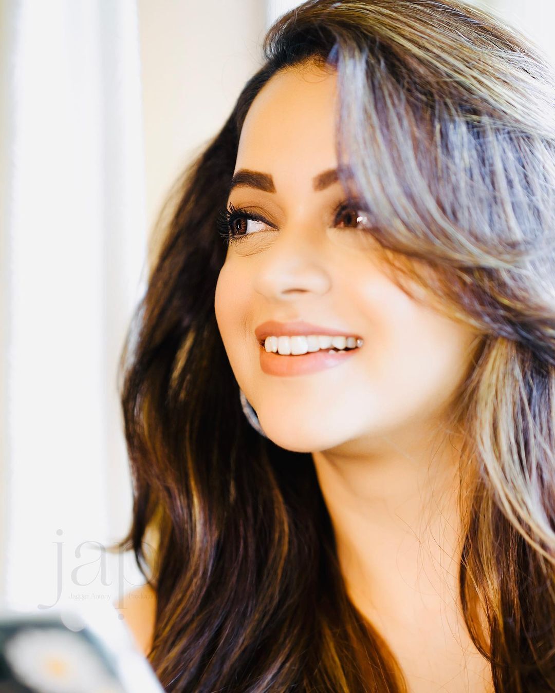 'മഞ്ഞലയിൽ മുങ്ങിത്തോർത്തിയ ധനുമാസ ചന്ദ്രികയോ': പുത്തന്‍ ലുക്കില്‍ ക്യൂട്ടായി ഭാവന