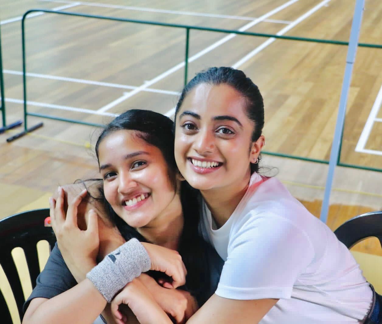 ഇതെന്ത് ചിരിയാണ് നമിത പ്രമോദ്?... കൈയ്യടിച്ച് ആരാധകര്‍, നടിയുടെ വൈറല്‍ ചിത്രങ്ങള്‍