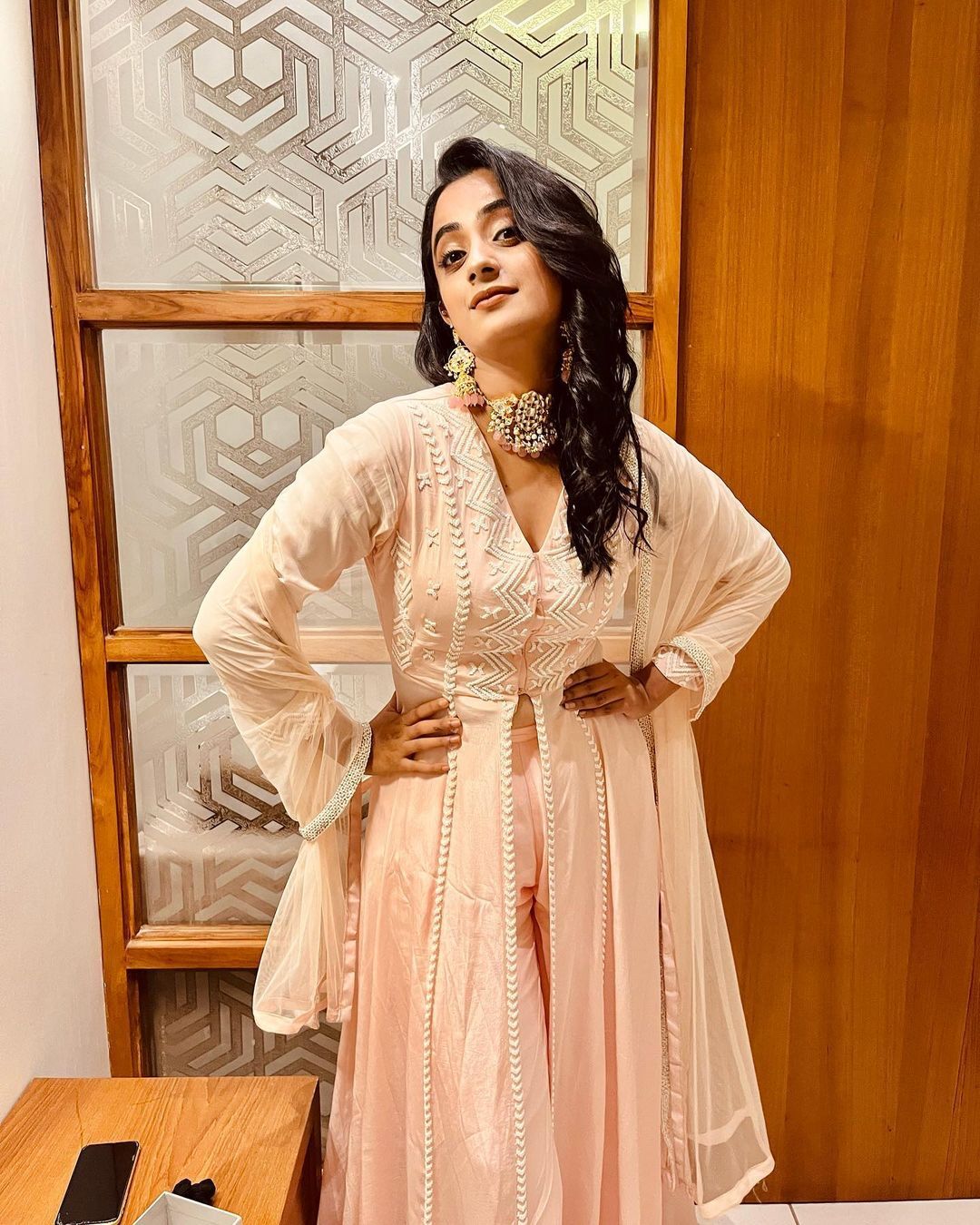 വന്‍ ലുക്കായല്ലോ.. പൊളി തന്നെ: വൈറലായി നമിത പ്രമോദിന്റെ പുതിയ ചിത്രങ്ങള്‍