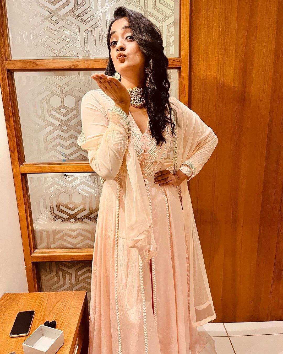 വന്‍ ലുക്കായല്ലോ.. പൊളി തന്നെ: വൈറലായി നമിത പ്രമോദിന്റെ പുതിയ ചിത്രങ്ങള്‍