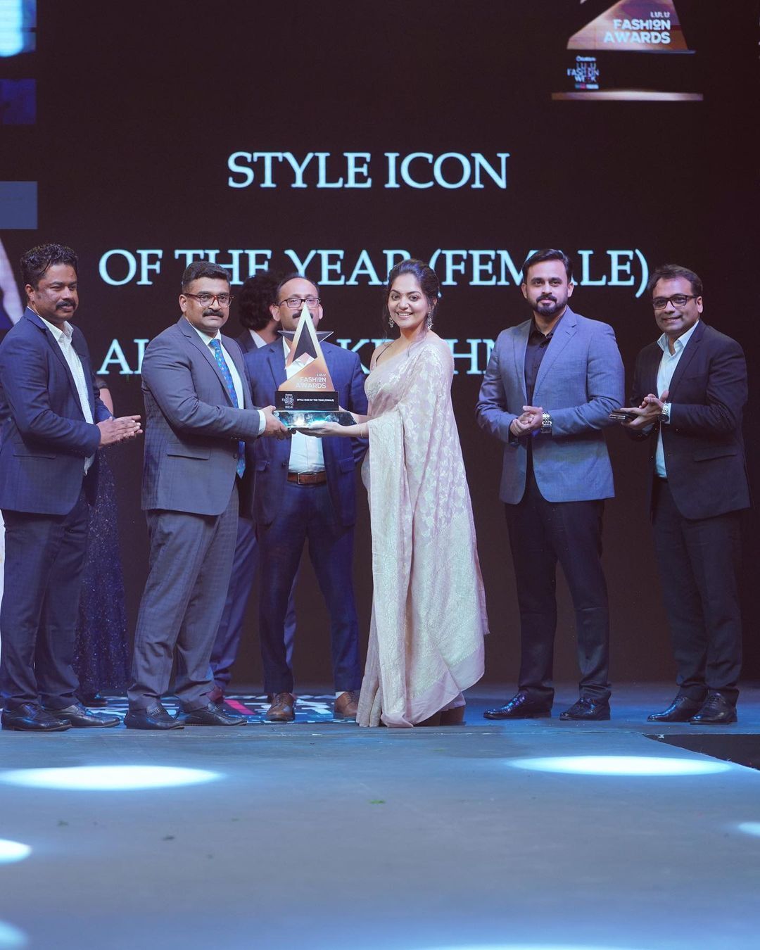 സ്റ്റൈല്‍ ഐക്കണ്‍ തന്നെ!! നടി അഹാന കൃഷ്ണയുടെ പുതിയ ചിത്രങ്ങള്‍ ഏറ്റെടുത്ത് ആരാധകര്‍