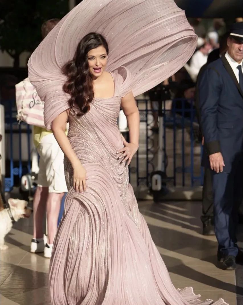 ജെന്ററല്ല, പ്രതിഭ നോക്കൂ; സ്ത്രീകളെ മാറ്റിനിര്‍ത്തി ഒന്നും ചെയ്യാനാകില്ലെന്ന് ഐശ്വര്യ റായ്