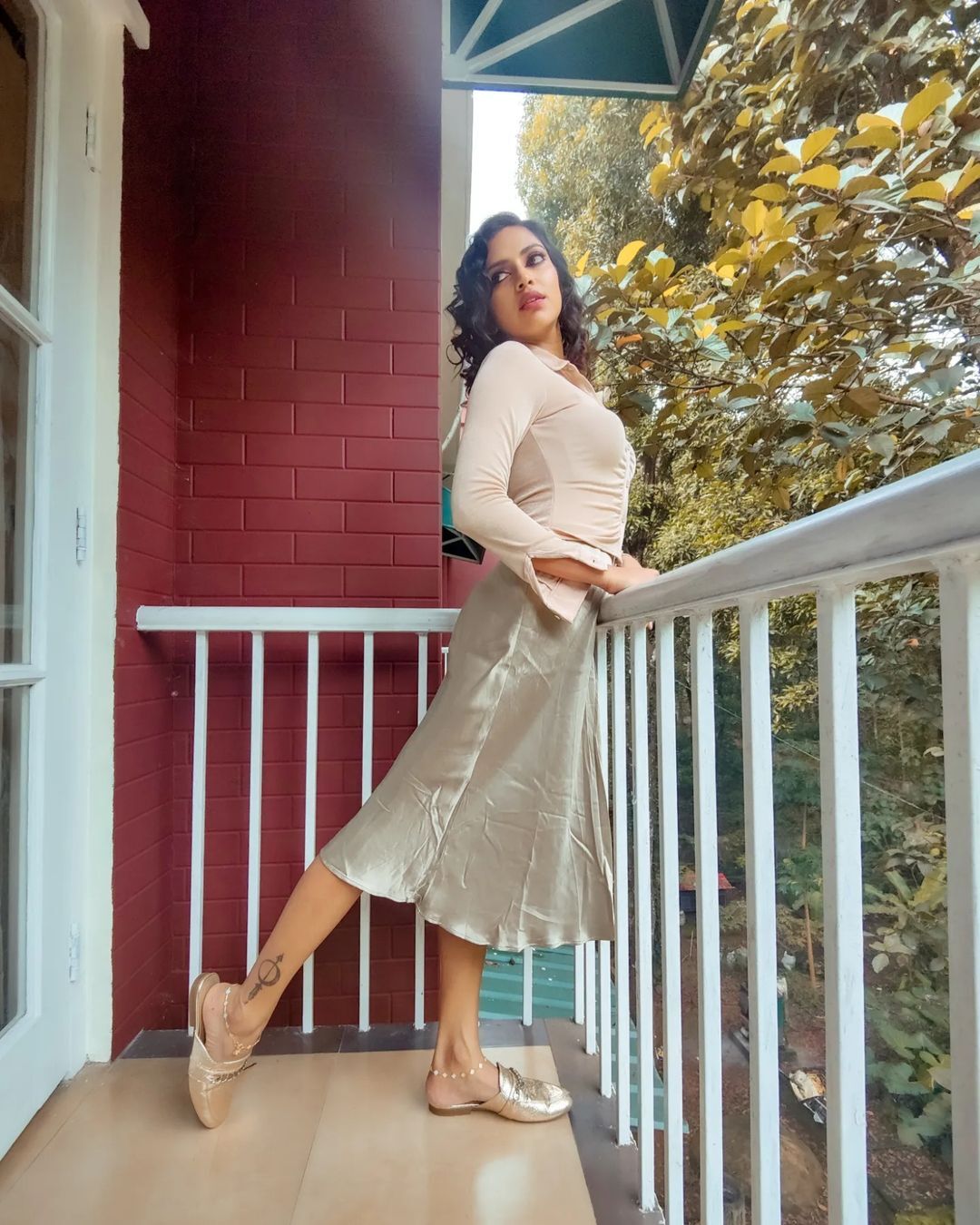 അമല.. എന്നും ഇങ്ങനെ ചിരിച്ച് സന്തോഷമായിരിക്കൂ; പുതിയ ചിത്രങ്ങള്‍ ഏറ്റെടുത്ത് ആരാധകര്‍