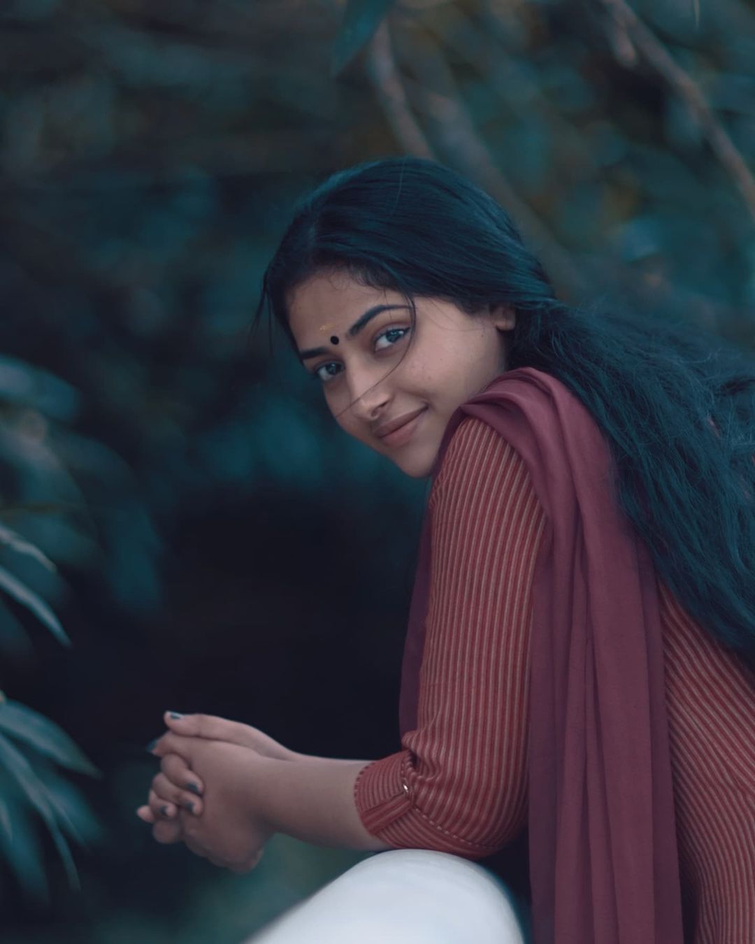 ആ ഭംഗി കണ്ണിൽ തിളങ്ങുന്നു; അഴകിന്റെ റാണി: അനു സിത്താരയുടെ ഫോട്ടോസ് വൈറൽ 