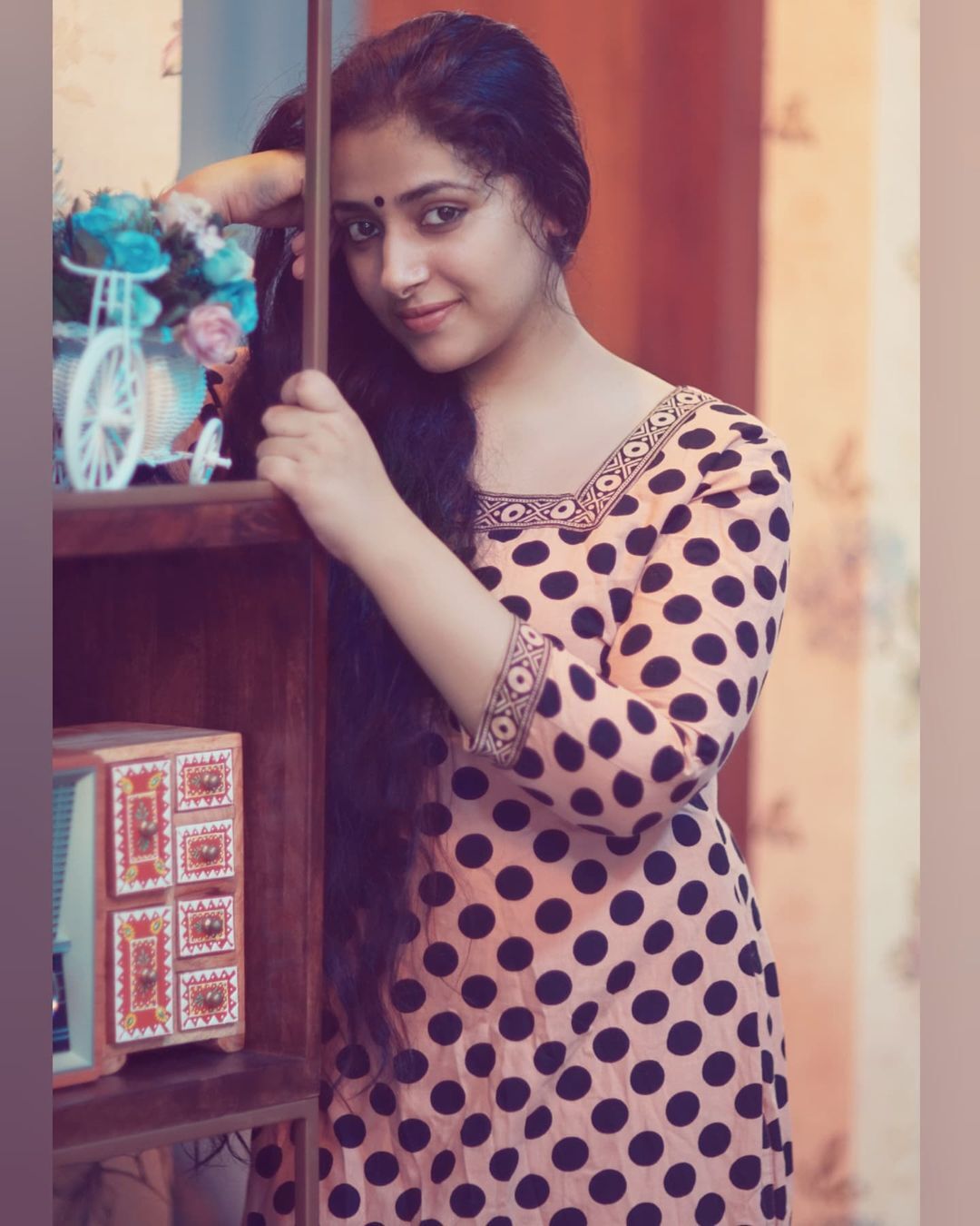 ആ ഭംഗി കണ്ണിൽ തിളങ്ങുന്നു; അഴകിന്റെ റാണി: അനു സിത്താരയുടെ ഫോട്ടോസ് വൈറൽ 